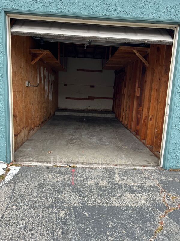 Building Photo - 1300 Saratoga Ave