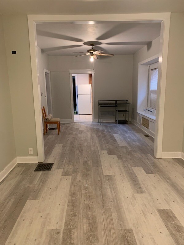 Building Photo - 4902 E 23rd St