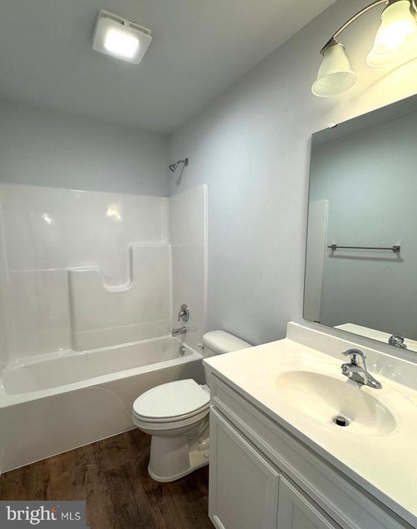 Building Photo - 148 Olga Dr