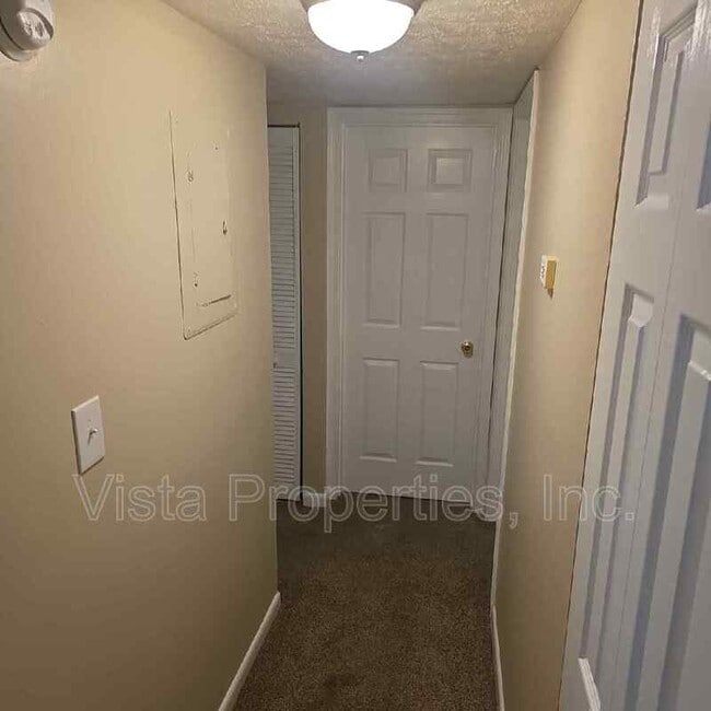 Building Photo - 4119 Glen Hill Manor Dr