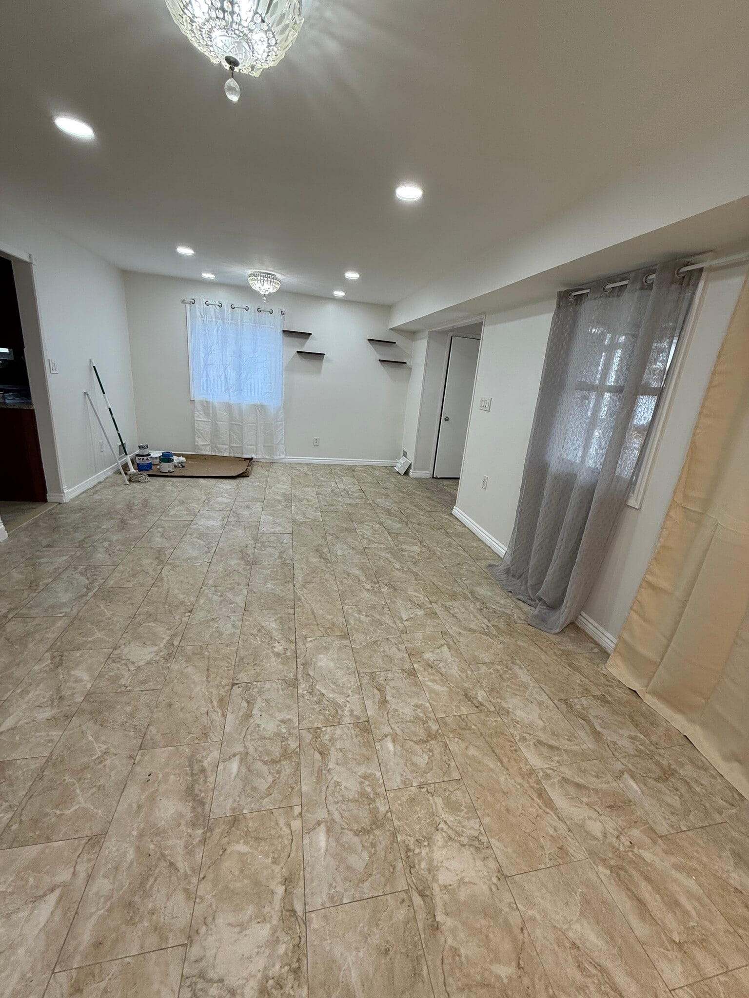 Living room - 31 Greentree Ln