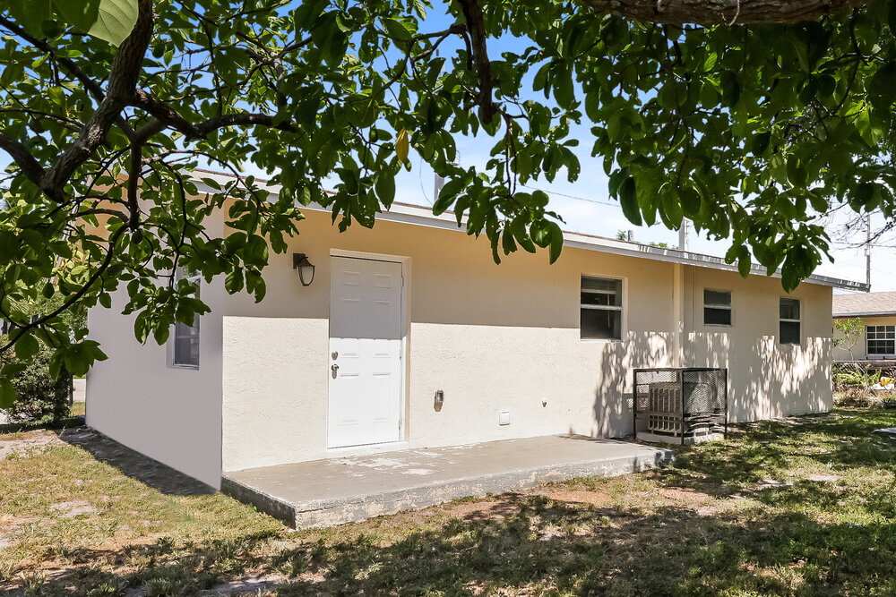 Building Photo - 809 NW 2nd Ave