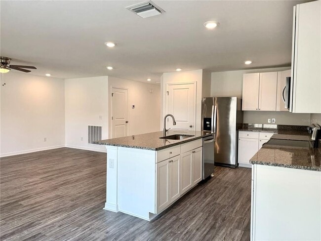 Building Photo - 4110 Targee Ave