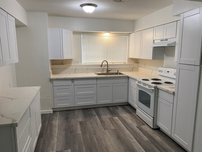 Building Photo - 2609 Auburn Ct