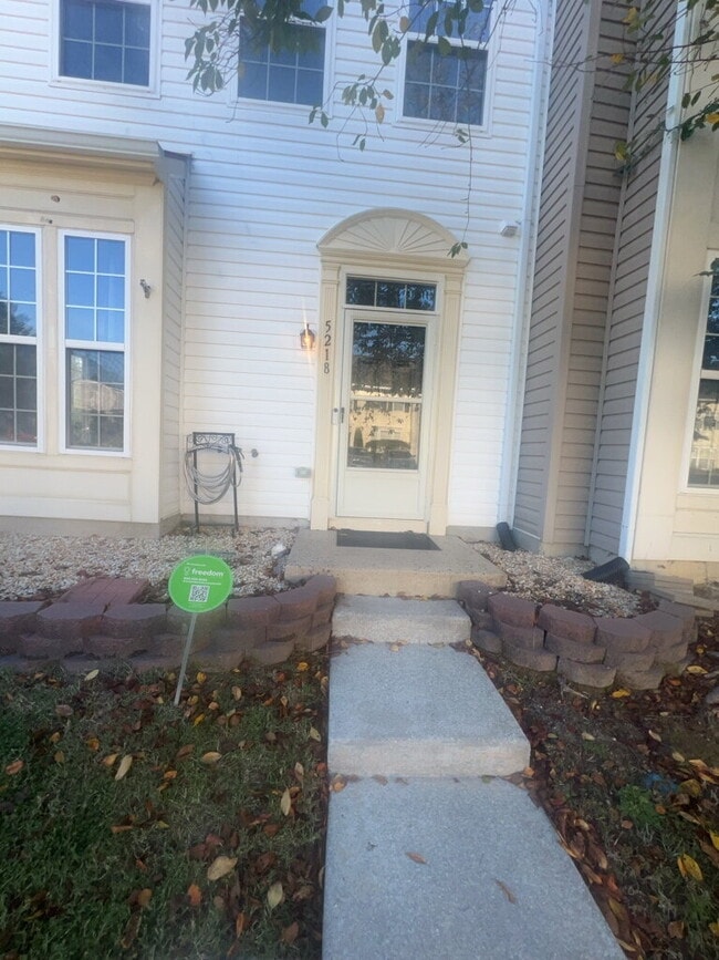 Building Photo - Move-in Special: $100 off of the first mon...