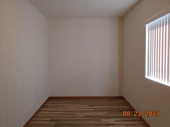 Building Photo - 632 N 4th St