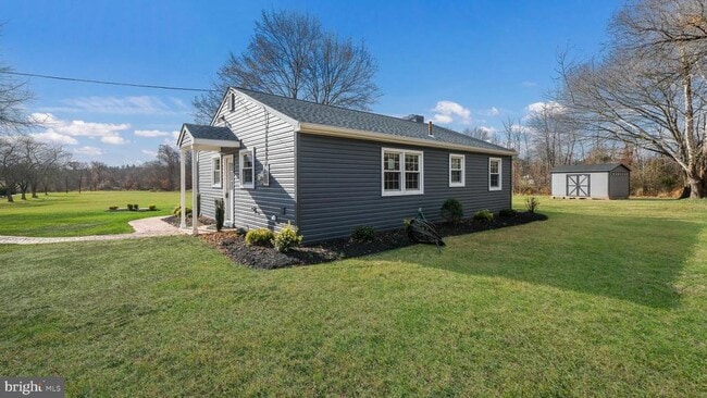 Building Photo - 1732 Creek Rd