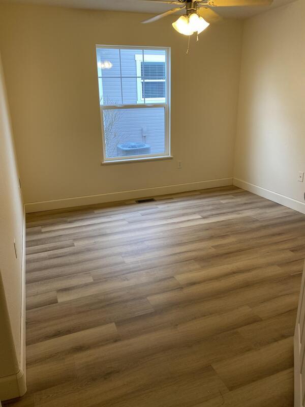 Building Photo - 1032 Canal Dr