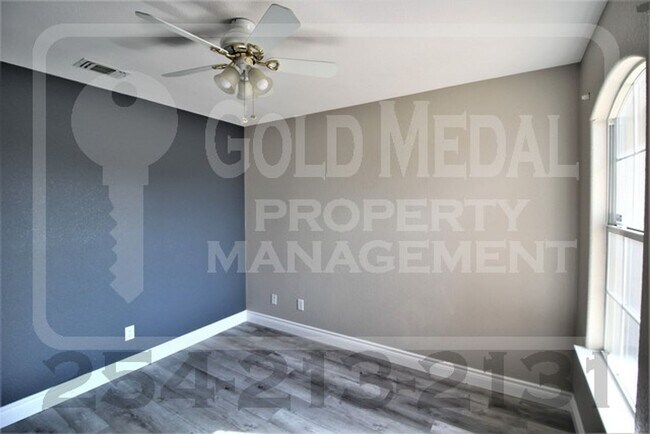 Building Photo - 2513 Jake Dr