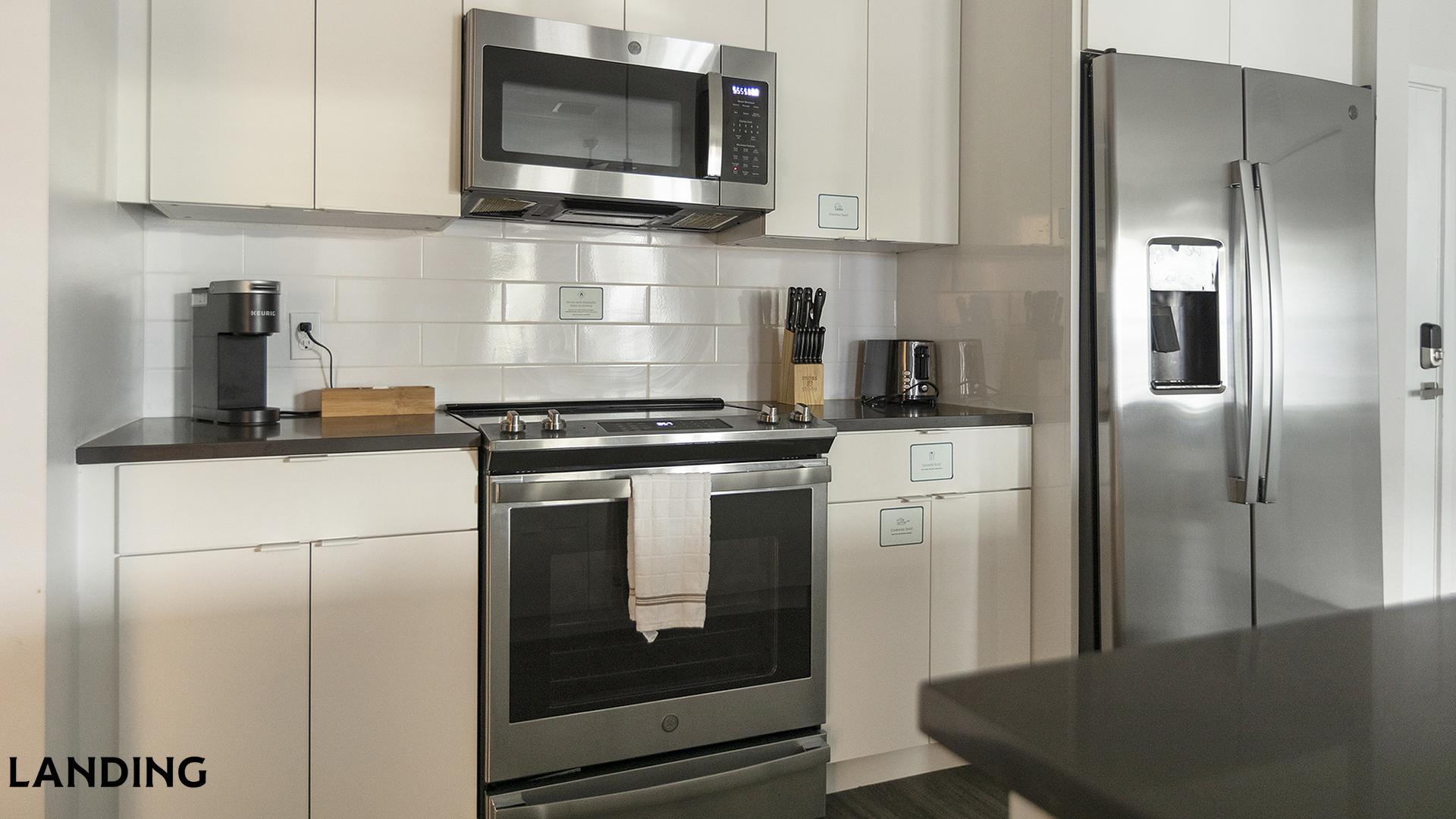 Building Photo - 4950 W Prescott St