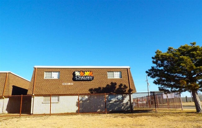 Building Photo - 6405 NW Oak Ave