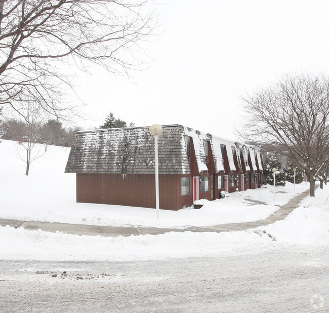 Building Photo - Hammerstone Village Apartments
