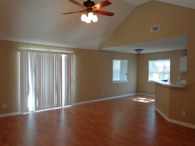 Building Photo - 106 Habitat Dr