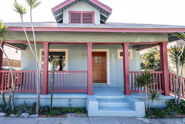 Building Photo - 1616 Bridge St