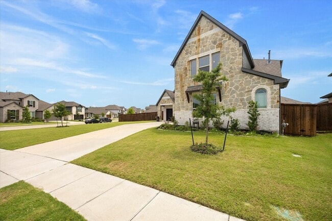 Building Photo - 1904 Frediano Ln