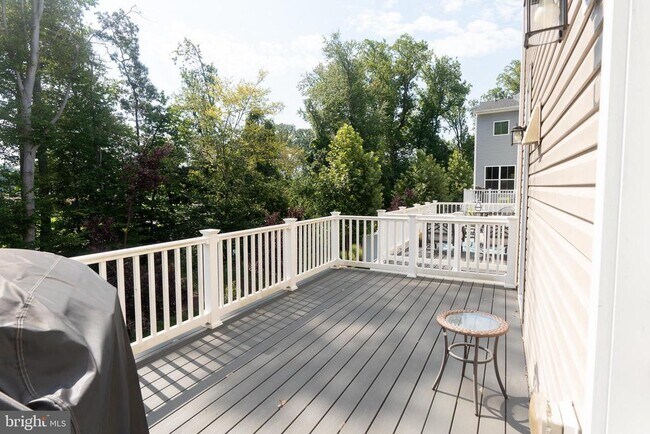 Building Photo - 1445 Honeylocust Dr