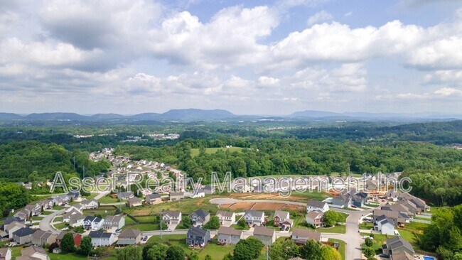 Building Photo - 1416 Madison Oaks Rd