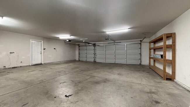 Building Photo - 3 Bedroom 2 Bath Home Located on Large Lot in Cherry Valley!