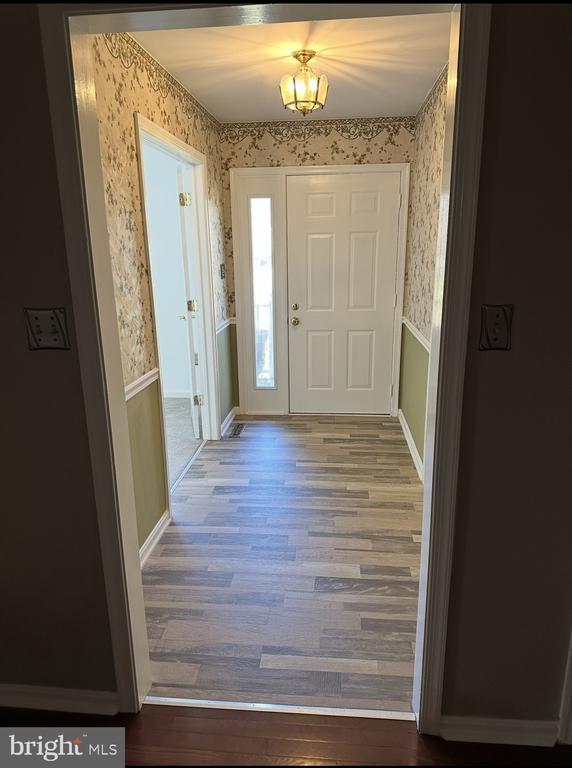 Building Photo - 215 Brooke Rd