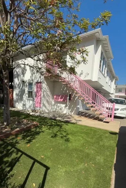 Building Photo - 331 W Windsor Rd