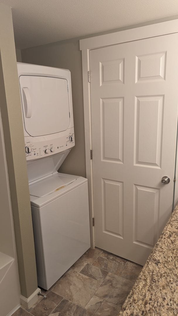 Building Photo - OR112