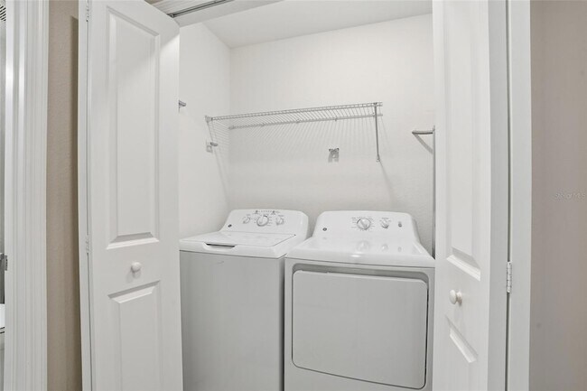 Building Photo - 14204 Heritage Landing Blvd