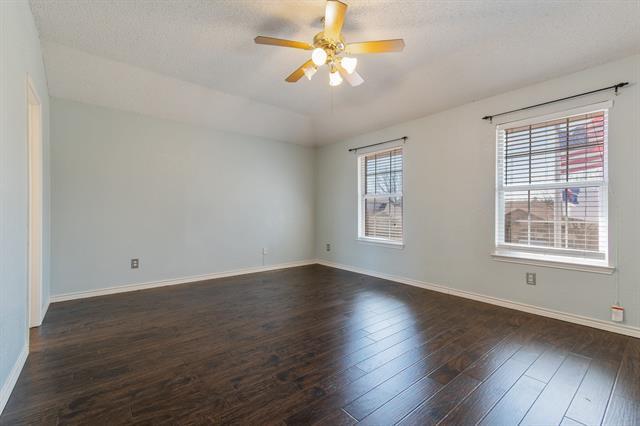 Building Photo - 1415 Normandy Ln