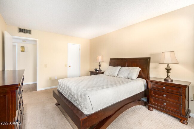 Building Photo - 13227 N 99th Dr