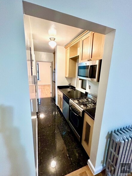 Building Photo - East 84th Street