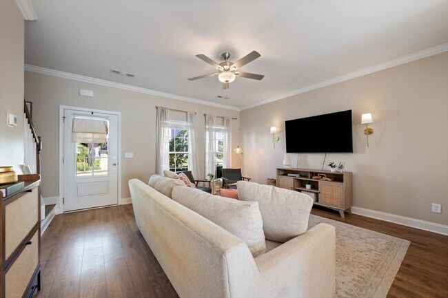 Building Photo - 3255 Tasker Dr
