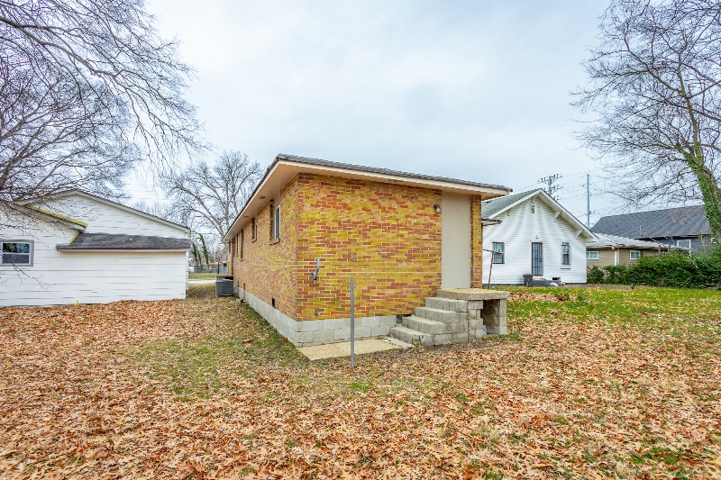 Building Photo - 2106-2108 Blackford St