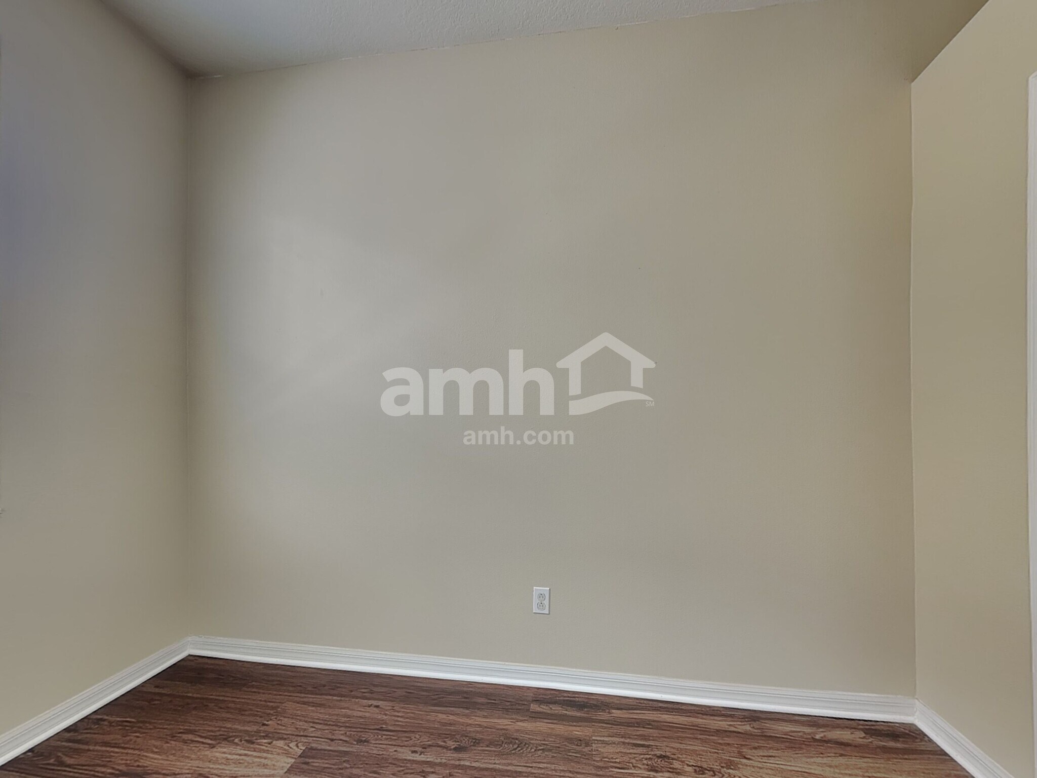 Building Photo - 9309 Hunters Park Way
