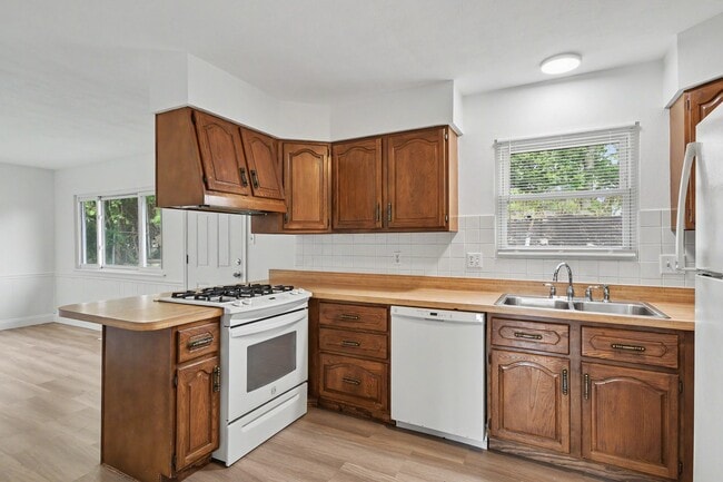 Building Photo - 11247 Fawnhaven Dr