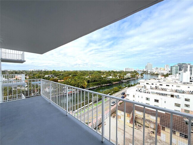 Building Photo - 2829 Indian Creek Dr