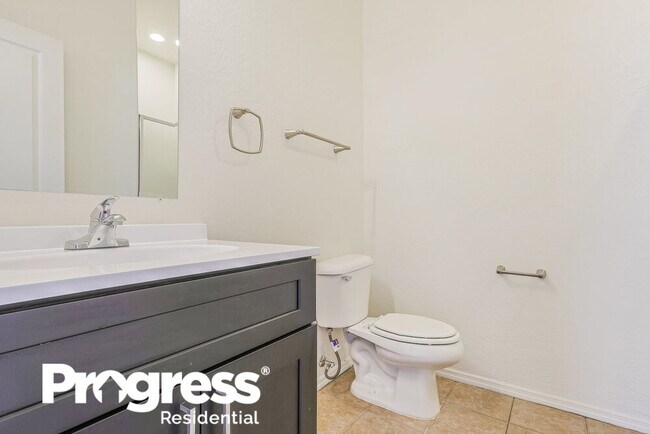 Building Photo - 7206 W Alta Vista Rd