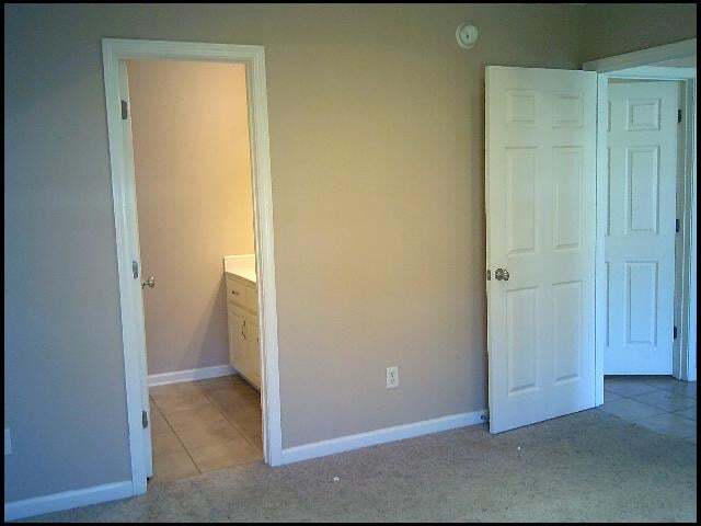 Building Photo - 100 Corbin Cir