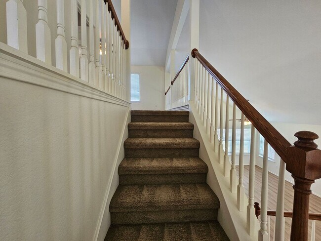 Building Photo - 5311 Bridgewood Dr