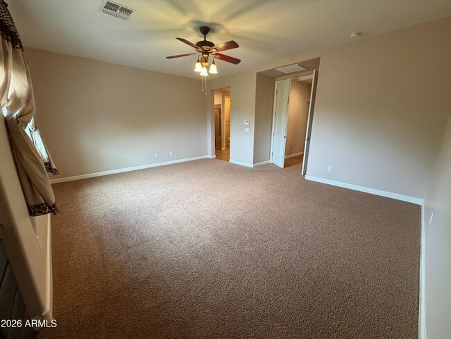 Building Photo - 722 E Sipapu Dr