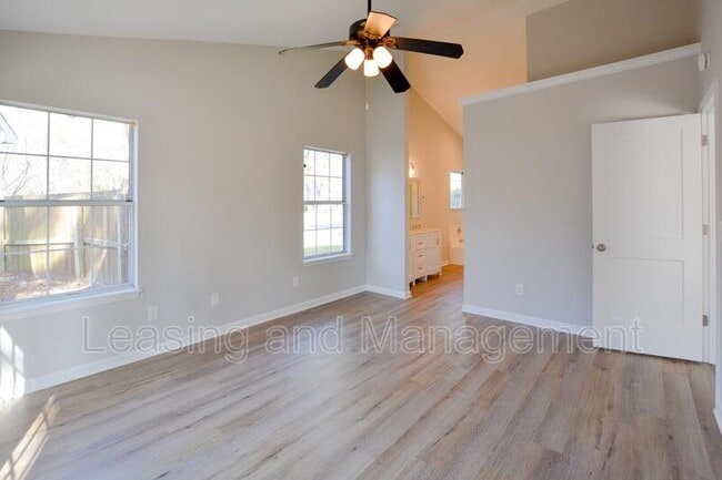 Building Photo - 801 Alwyn Blvd