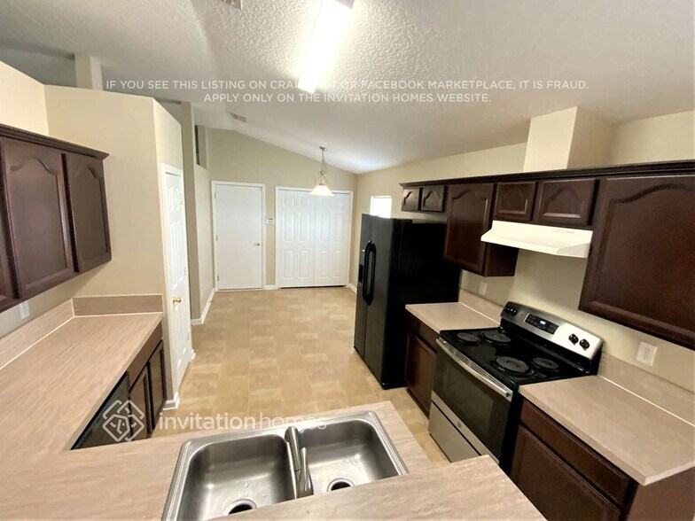 Building Photo - 1050 Three Forks Ct