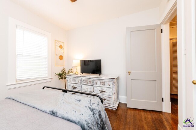 Building Photo - 1304 Georgia Ave