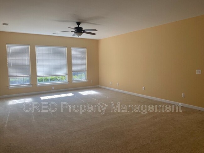 Building Photo - 1415 Belcourt Ln