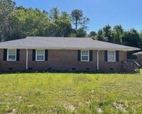 Building Photo - 3108 Plantation Dr