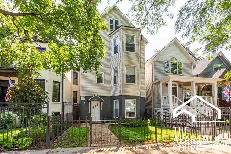 Building Photo - 4849 N Seeley Ave