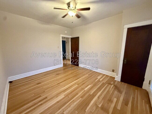 Building Photo - 4561 Shenandoah Ave