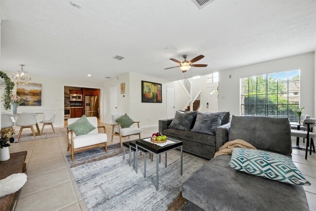 Building Photo - 4714 Sunshine Dr