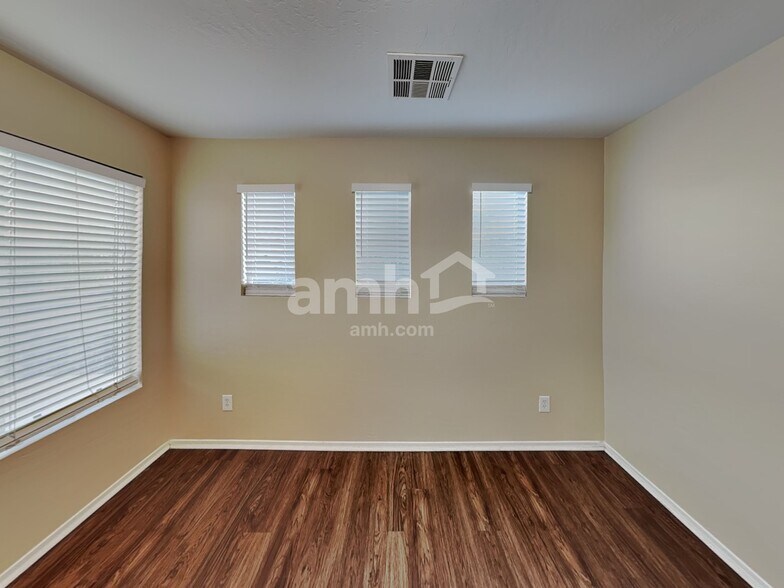 Building Photo - 14954 W Charter Oak Rd