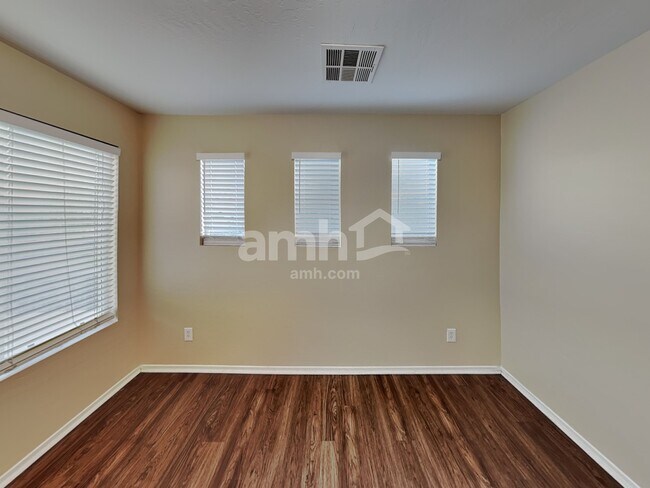 Building Photo - 14954 W Charter Oak Rd