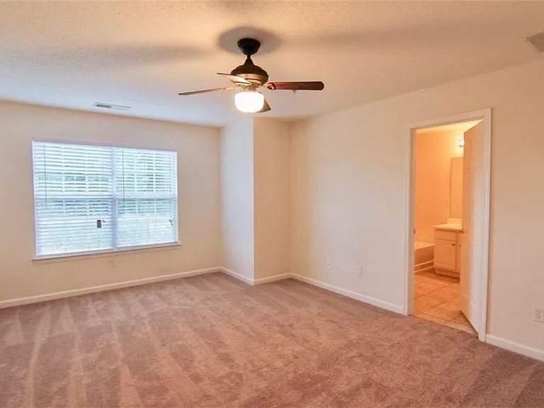 Building Photo - 246 Azalea Cir