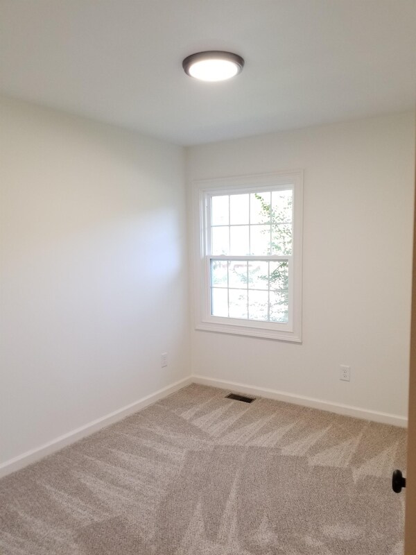 Building Photo - 312 W Downing Ct